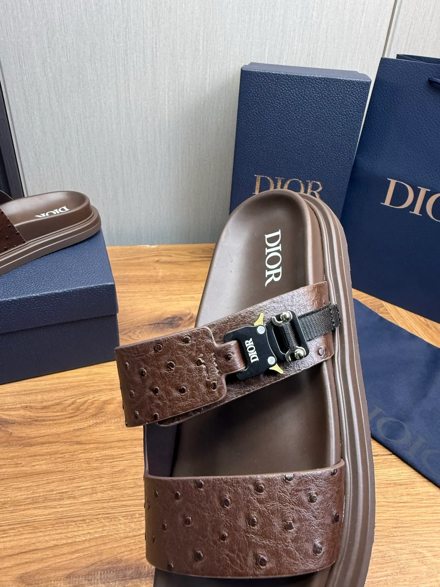 Men's shoes 300💰 Dior. Men's slippers🩴 Official website 1:1 production 38-45 size 45 46 🉑️Customized original material shipped✅